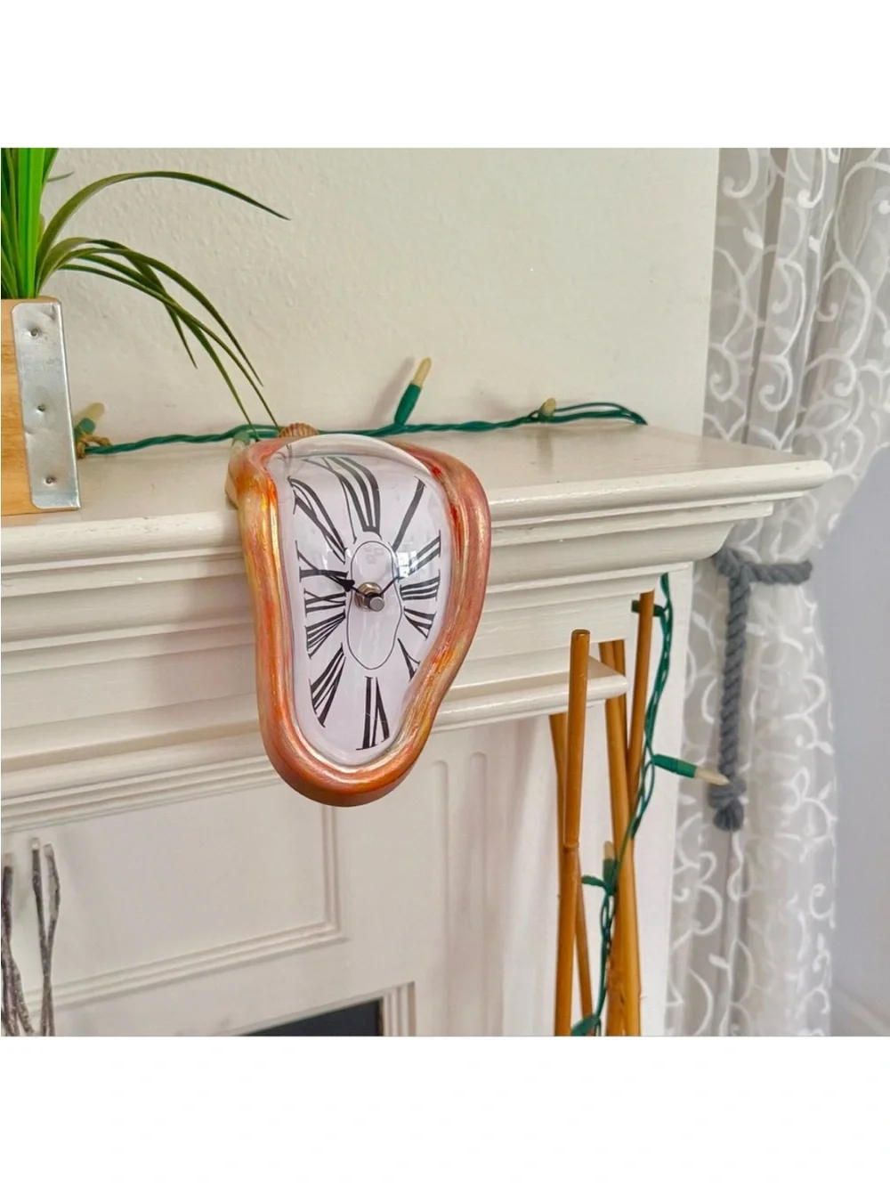 Hand painted melting clock - Picture 6 of 8